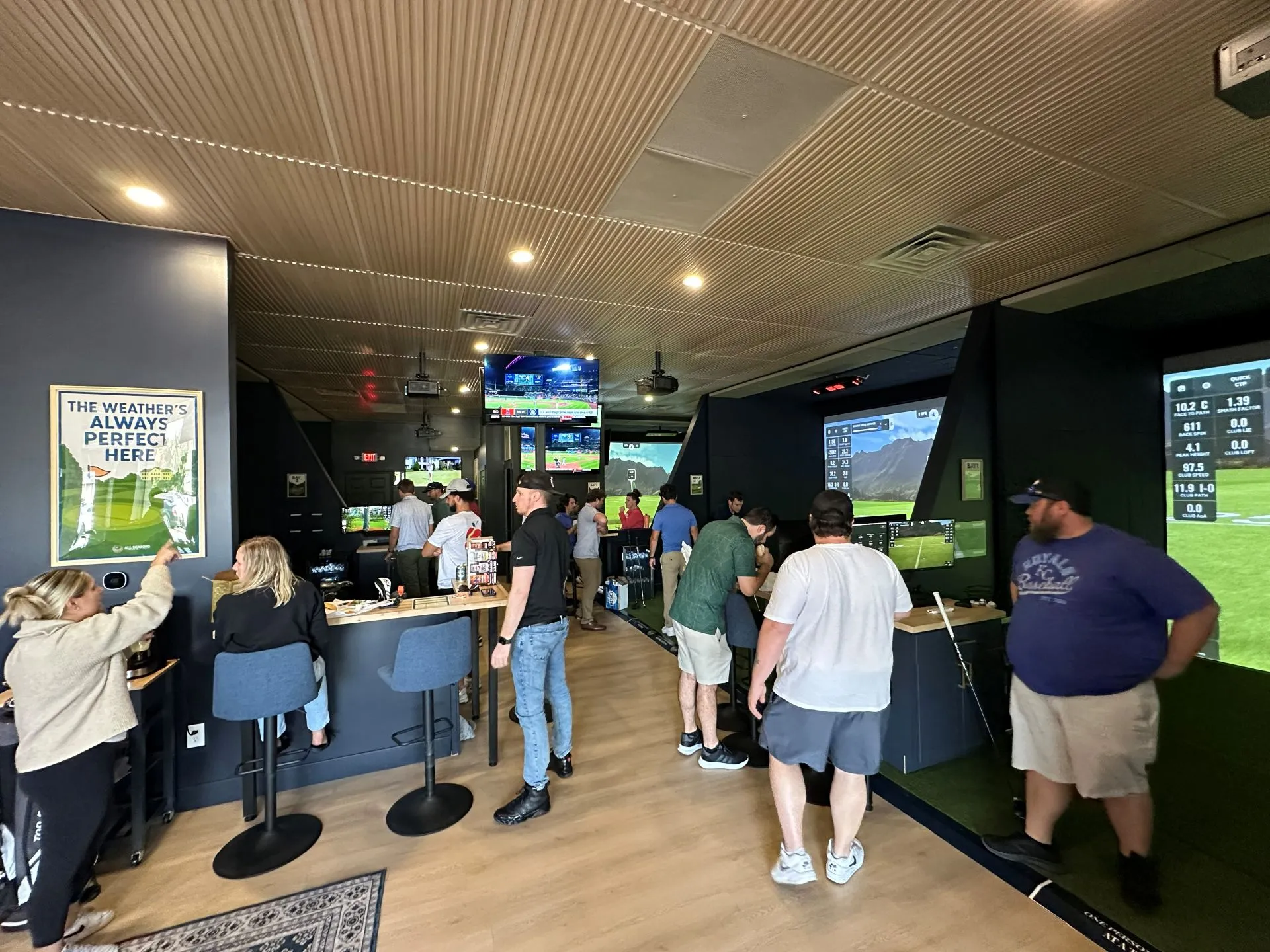 Public indoor golf bay booking at All Seasons Indoor Golf Club in Kansas City